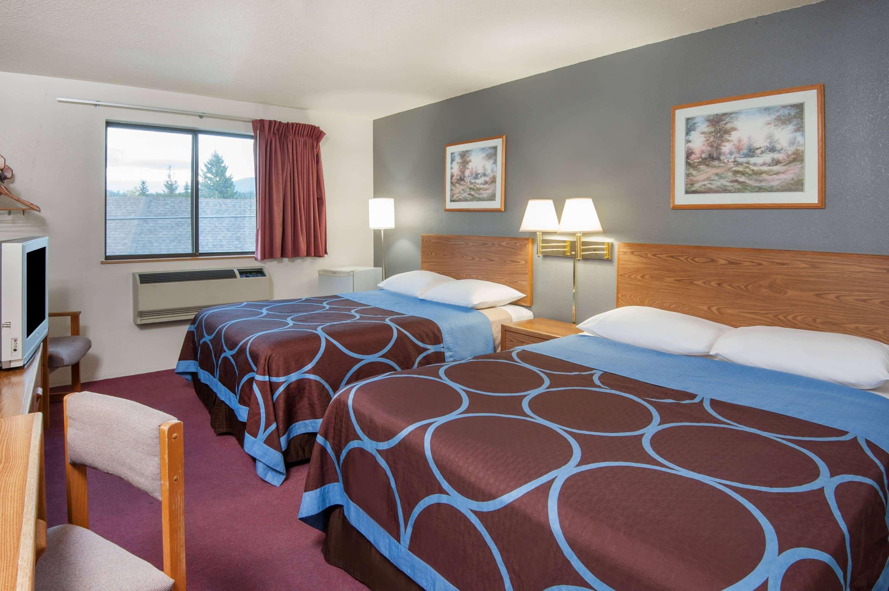Hotel Super 8 By Wyndham Salmon Arm Exterior foto